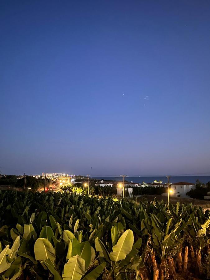 Blue Seaview Appartments Paphos Eksteriør bilde