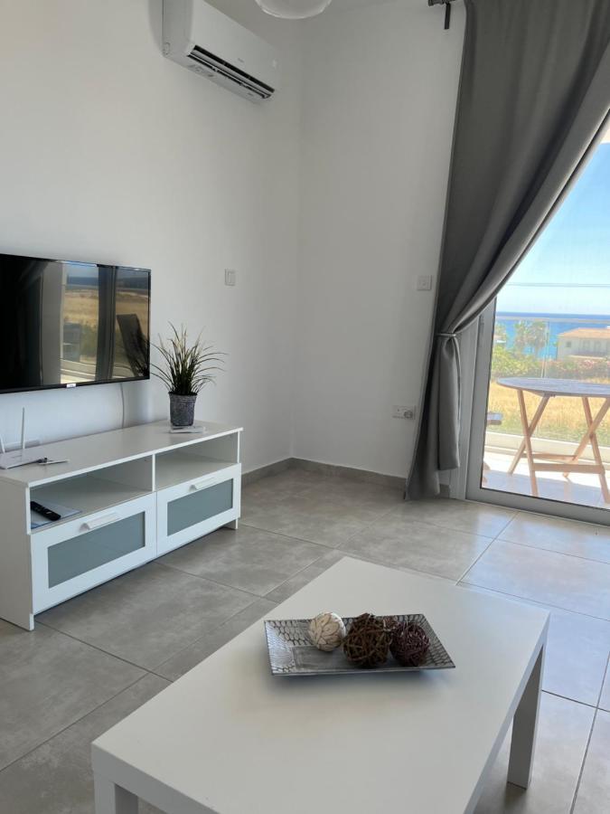 Blue Seaview Appartments Paphos Eksteriør bilde